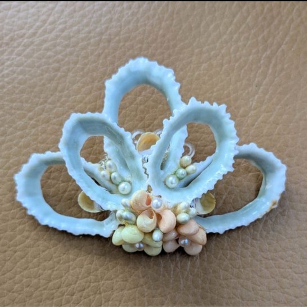 Vintage Shell Brooch with Pale Yellow and Apricot Flowers and Seed Pearls.
